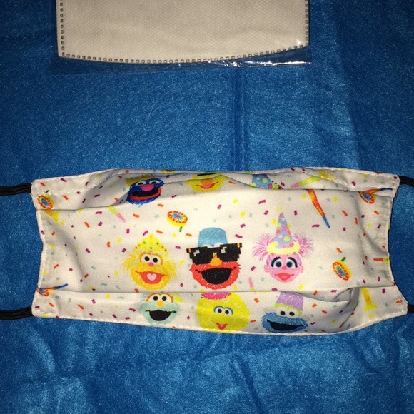 Sesame Street face masks - Picture 4 of 10